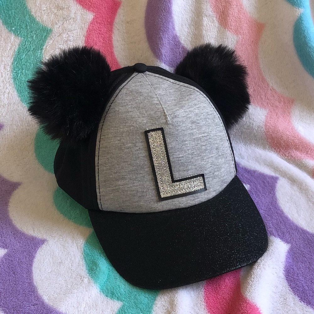 L logo baseball hat with puffs - Justice